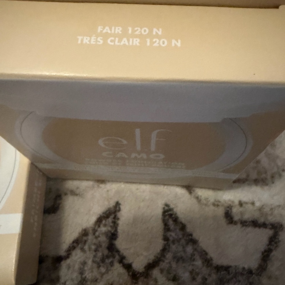 ELF Camo Foundation/Concealer in Fair 120N - Light Beige